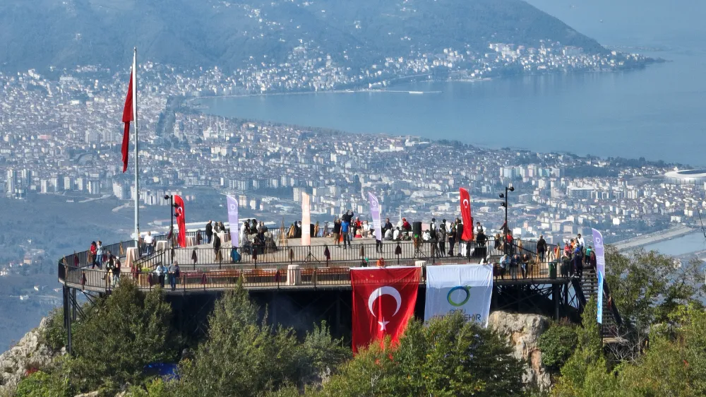  Yoroz’un tepesindeki teras hizmete girdi