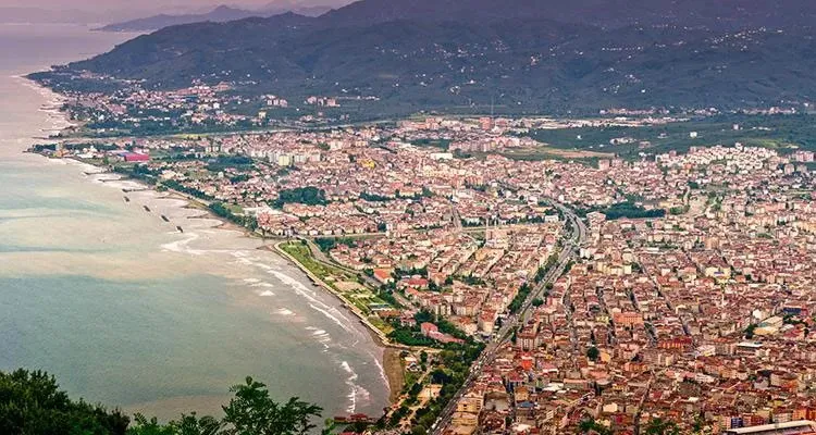 Ordu içten içe eriyor!