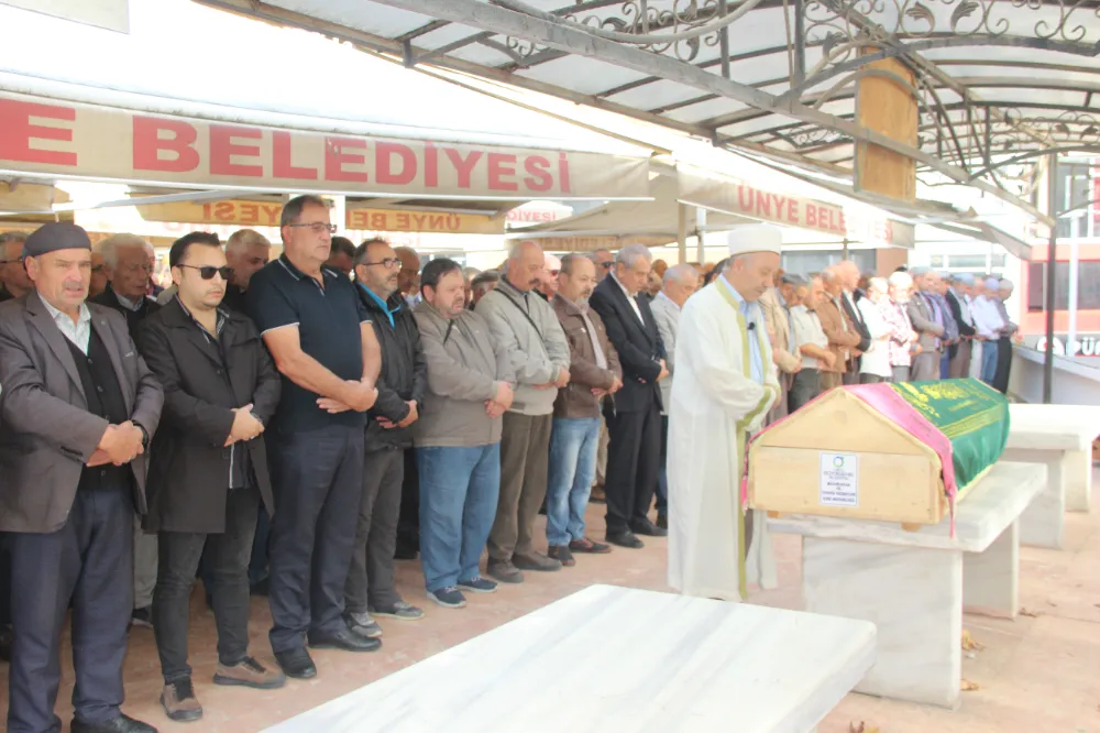Neziha Baylav son yolculuğuna uğurlandı