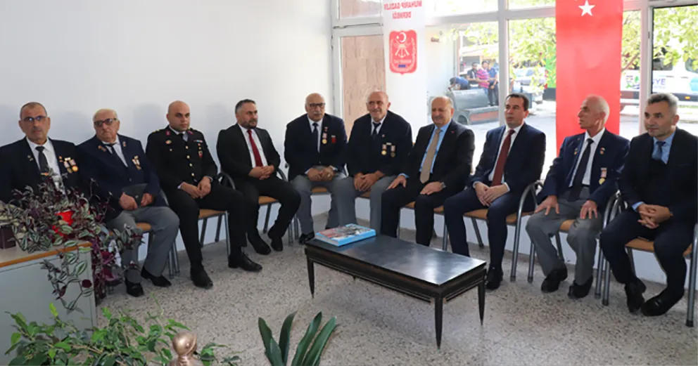 Gaziler, bir ulusun var oluşunun yaşayan anıtlarıdır!