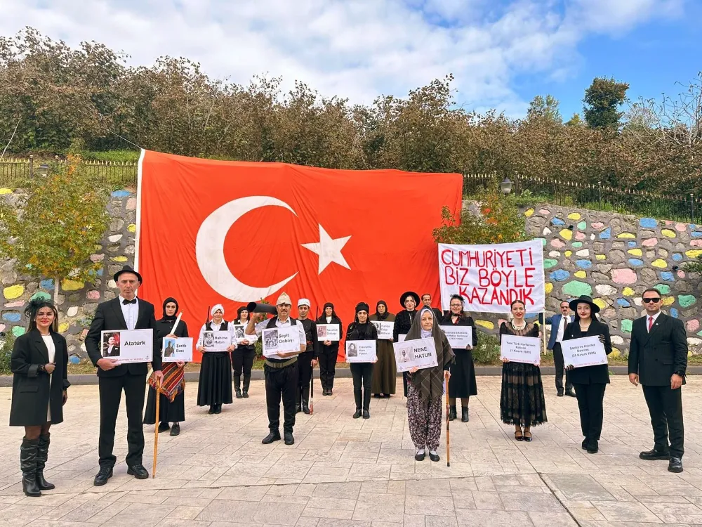 Ünye Bahçesehir Koleji’nde Cumhuriyet’in 101. Yılına özel ‘Gizli Kahramanlar’ sahne aldı