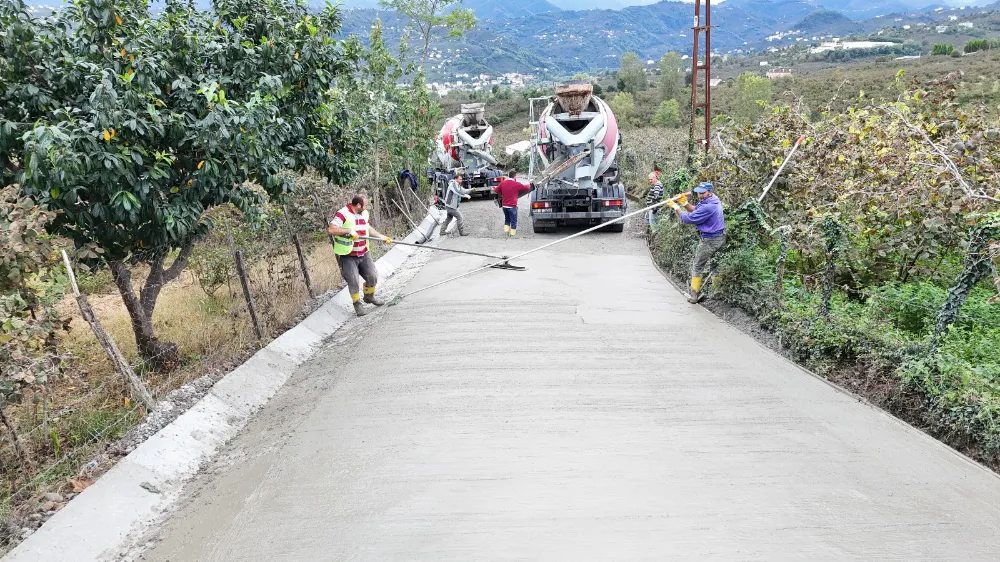 Karapınar Mahallesinin yol sorunu çözüldü 