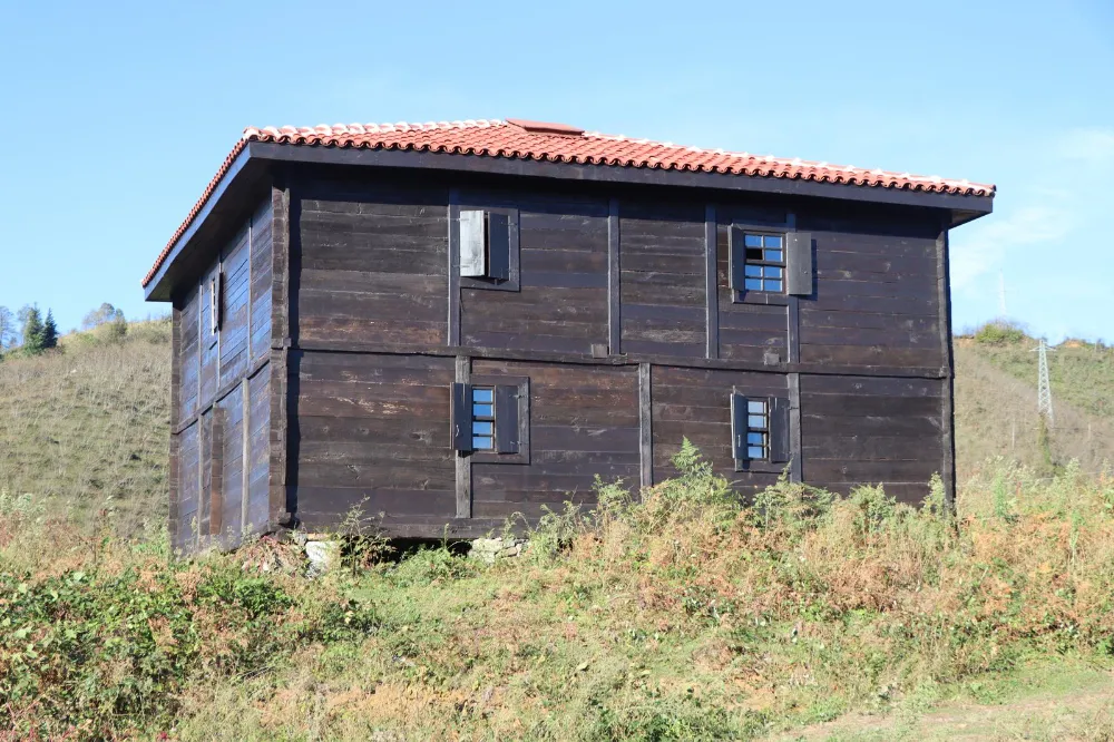 Tarihi Gürgentepe Eskiköy Camii ibadete hazır