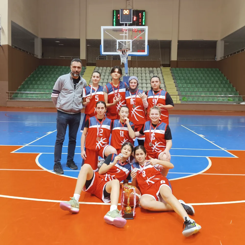 U18 Basketbolda Gençlikspor il 2.si