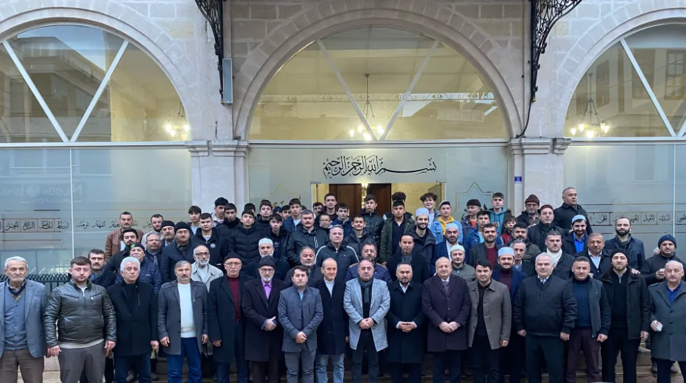 Deprem şehitleri dualarla anıldı