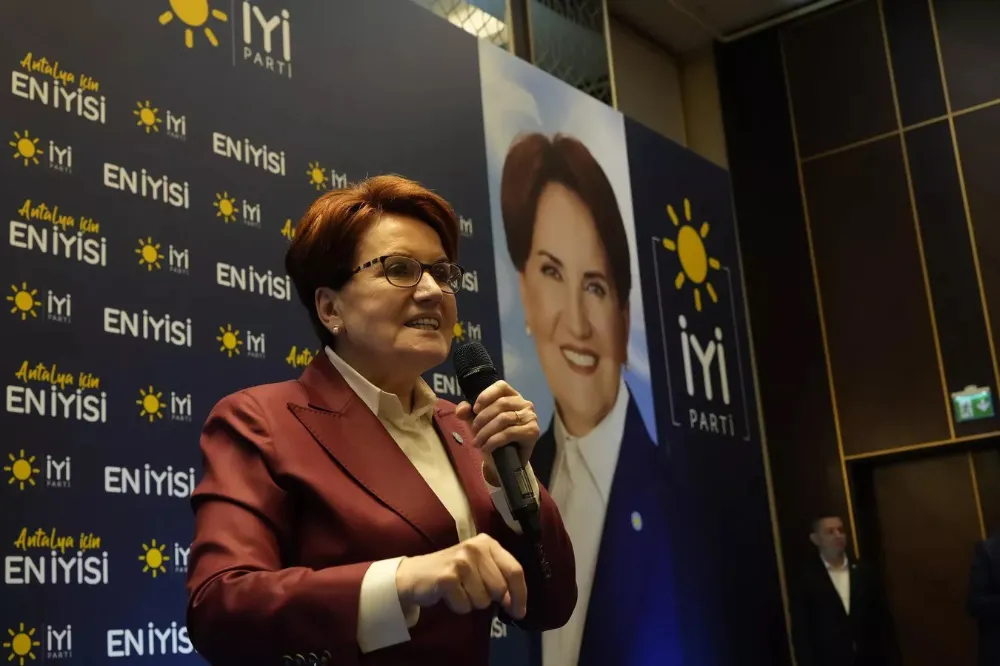 Meral Akşener görevi bırakma kararı mı aldı?