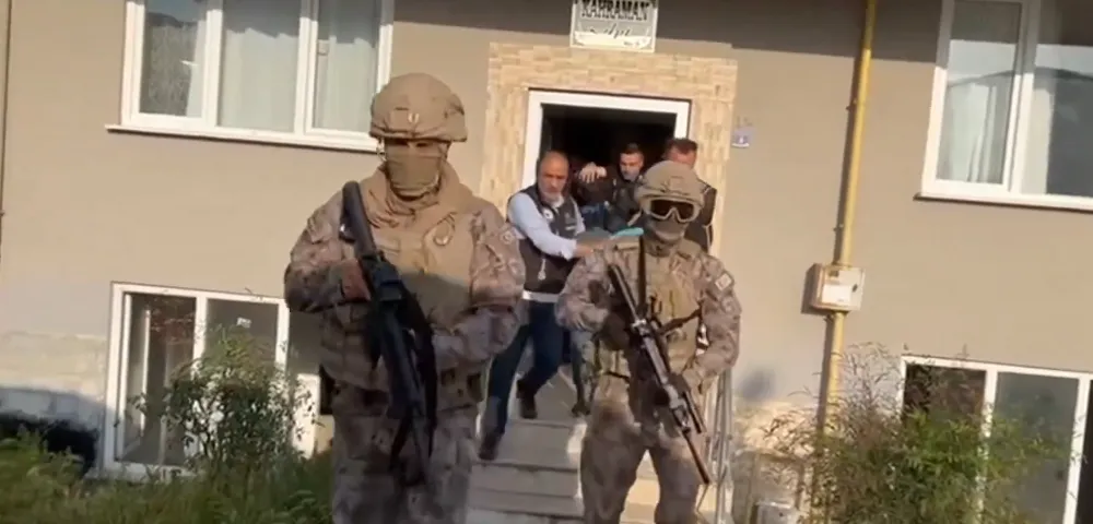 Suç Örgütüne yönelik “Kuyu-3” operasyonu; 30 gözaltı!