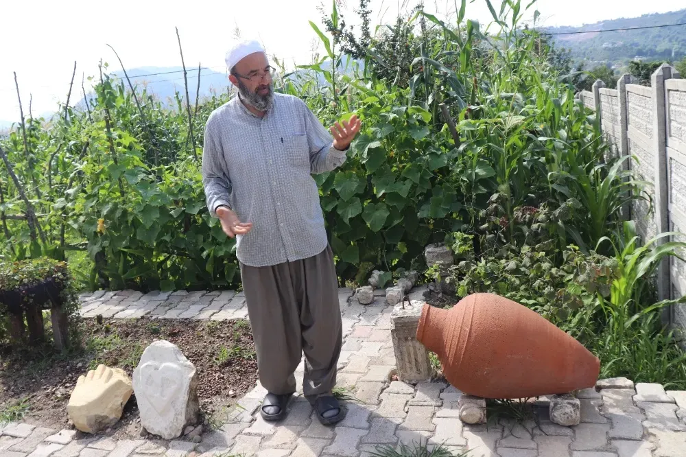 Taşları yontarak oluşturduğu müze dikkat çekiyor!