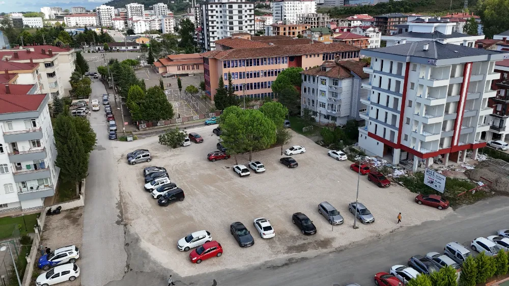 Okul çevrelerinde otopark sorununa el atılıyor