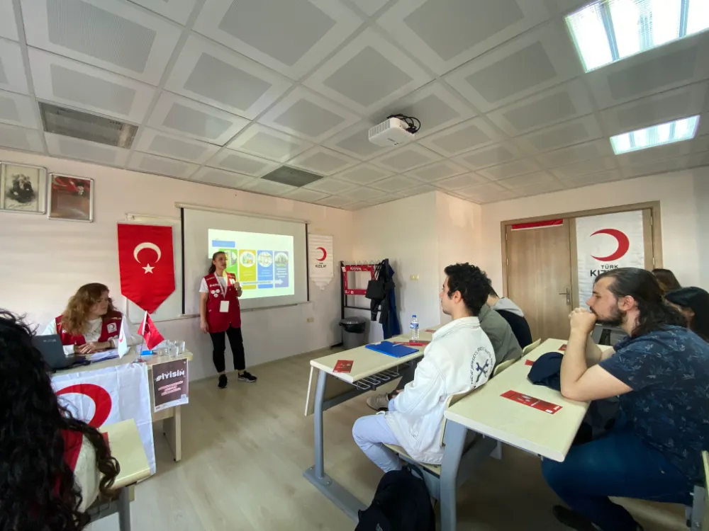 Genç Kızılay Ünye’den, MYO öğrencilerine “gönüllülük” eğitimi
