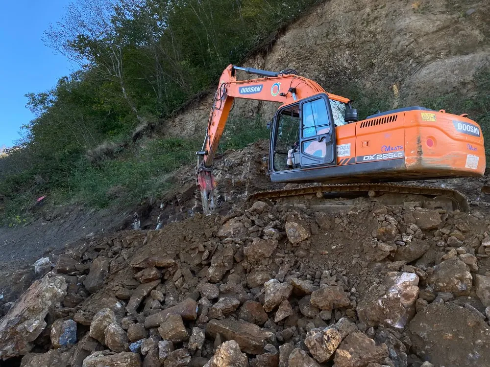 Çaybaşı Devlet Hastanesi yolu yenileniyor