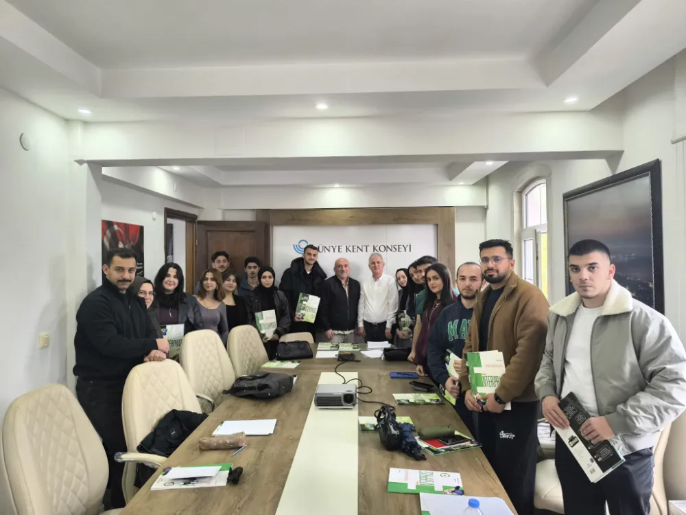 Ünye Kent Konseyi’nden ve Şevki Yiğit’ten yabancı dil eğitimine anlamlı destek