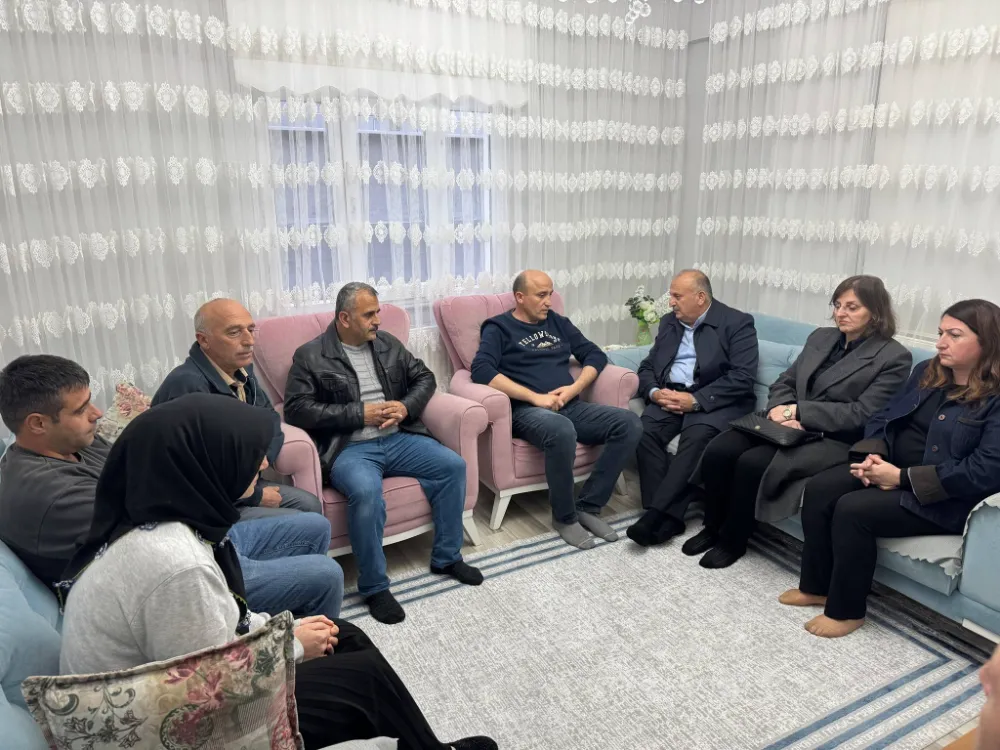 Ünye’de hayatını kaybeden iki öğrencinin ailelerine taziye ziyareti