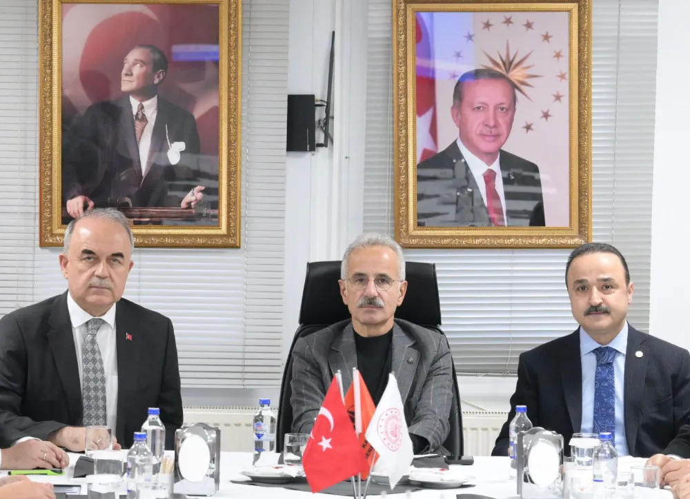 Bakan Uraloğlu, Ordu’nun 5 kritik yol projesini masaya yatırdı