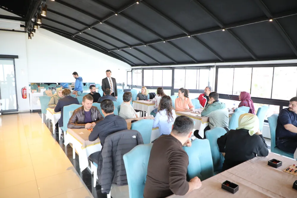 Öğretmenler, sporun ve zekâ oyunlarının gücüyle bir araya geldi