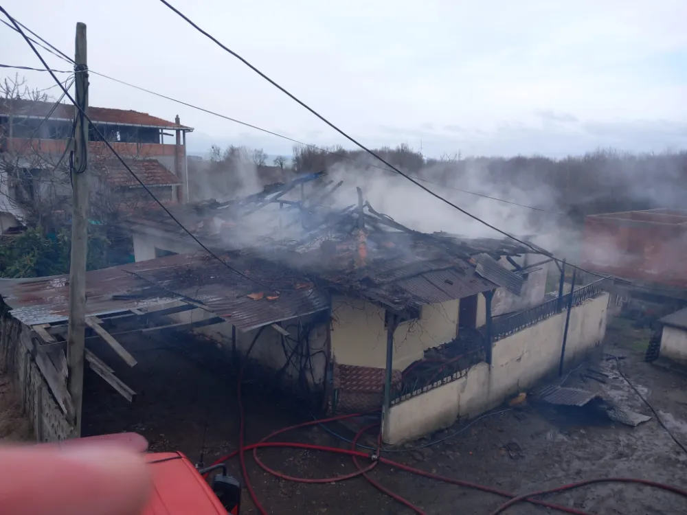 Keş Mahallesi’nde yangında ev kullanılamaz hale geldi