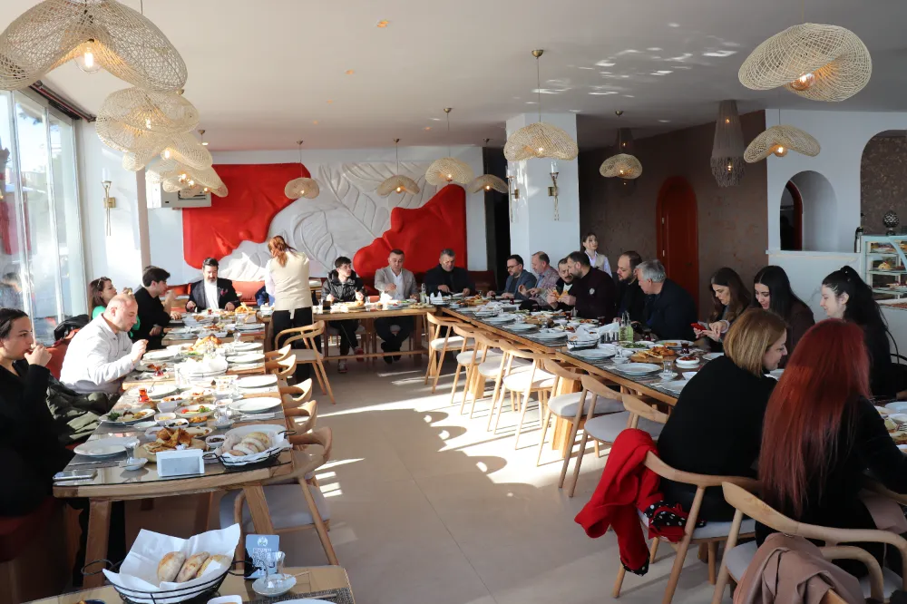 Yunus Emre’den ‘Pine Sea Restoran’a çarpıcı dönüşüm...