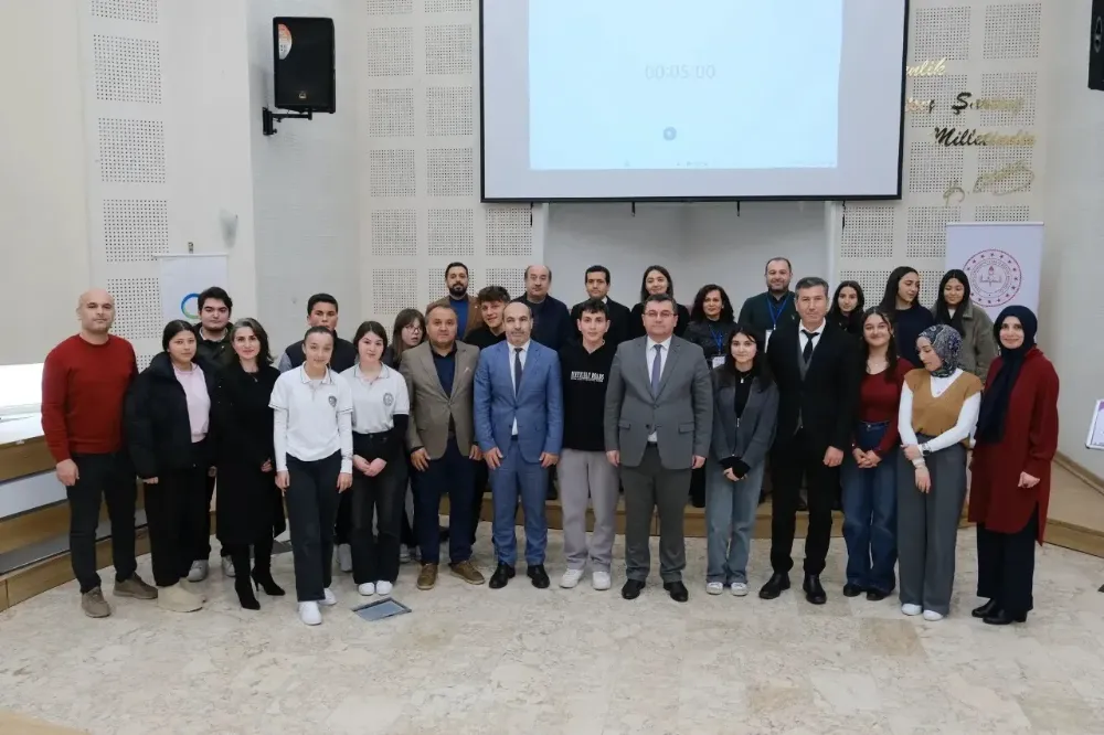Münakaşa Değil Münazara’da Ünye’yi, Fen ve Anadolu Lisesi temsil etti
