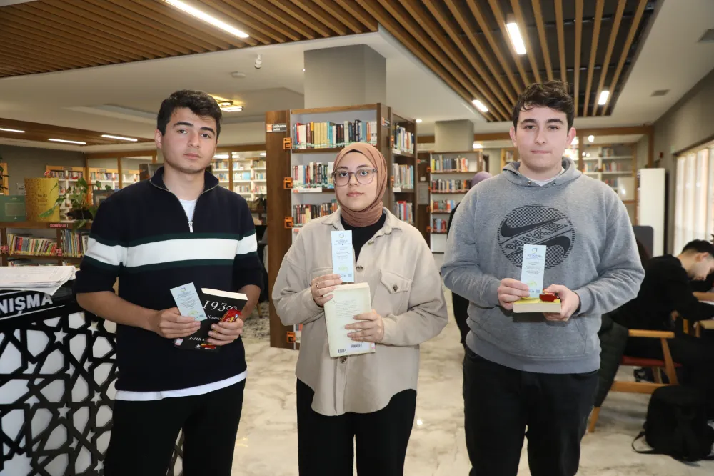 Bu ayraç hediyesiyle çiçekler açacak