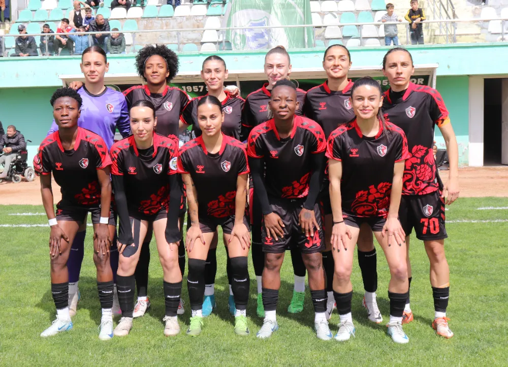 Ünye Kadın Futbol takımı, Ankara Büyükşehir’e 3-2 yenildi