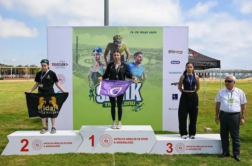 Güreş ve Triatlon’dan Ordu’ya madalya… 