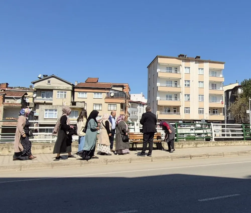 ÜSTP önerdi, Tabakhane Deresi yaya kaldırımına kent mobilyaları yerleştirildi