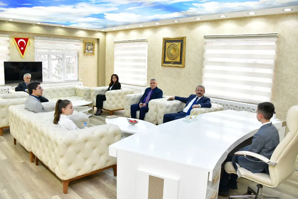 Akkuş Belediyesi’nde çifte başkan… 