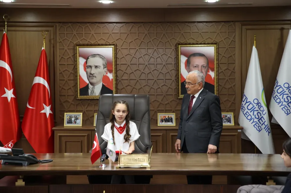 Başkan Güler, koltuğunu Başkan Cemre Su Korkmaz’a devretti 