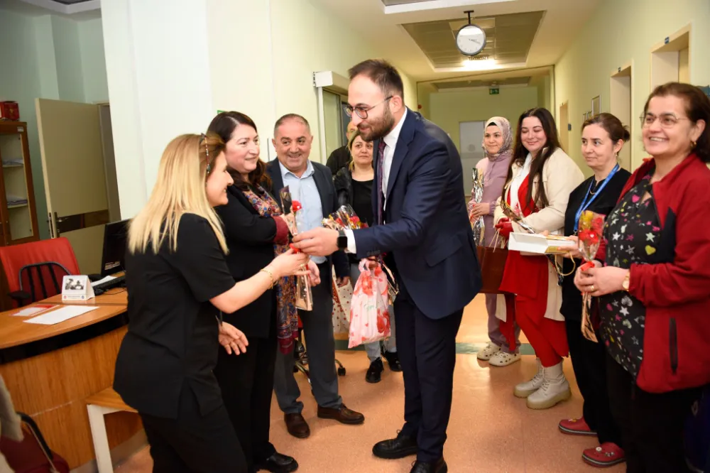 AK Parti Ünye İlçe Teşkilatı Ebeler Haftası’nı kutladı