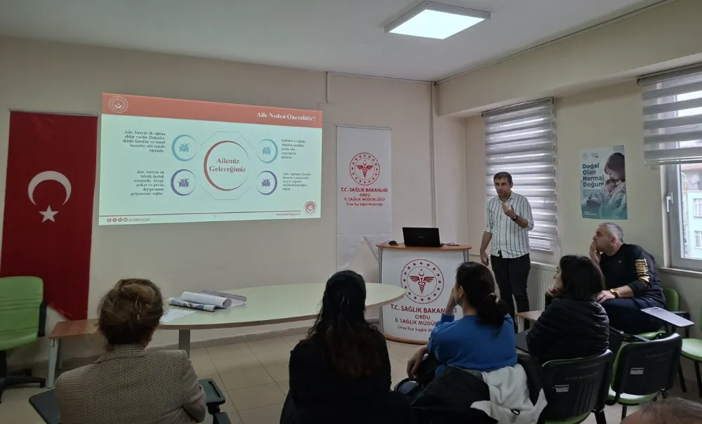 Ünye’de sağlık personeline “Ailemiz Geleceğimiz” eğitimi