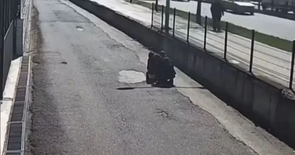 Jandarma Uzman Çavuş, nefes borusuna çikolata parçası kaçan çocuğu kurtardı