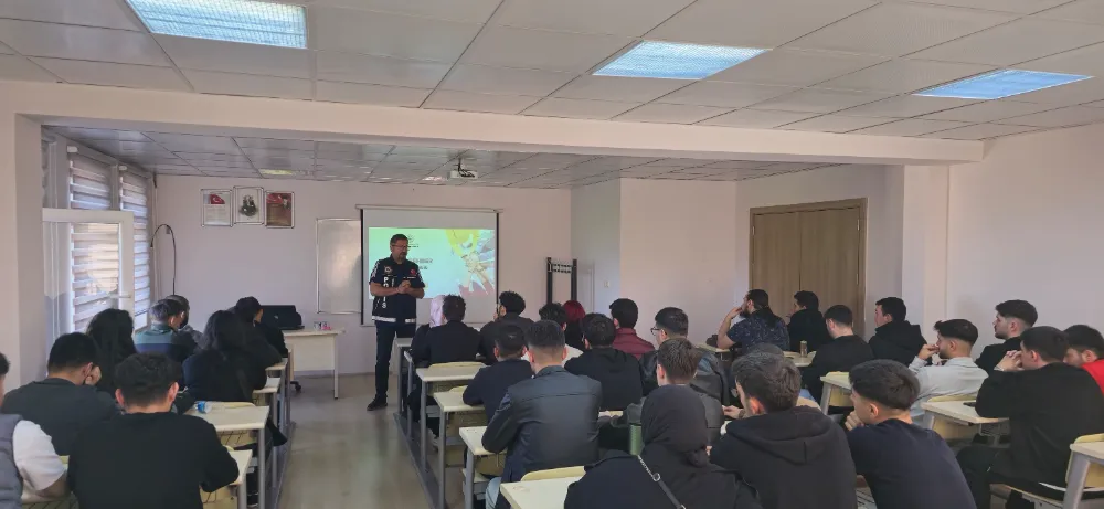 Emniyetten 350 üniversiteliye farkındalık semineri