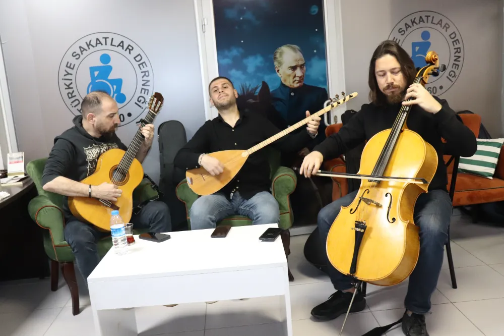Ünye’de engelleri müzikle aştılar… 