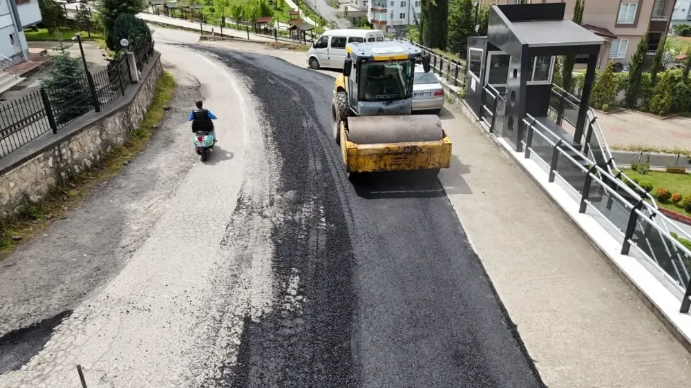Şirinevler ve Şahincili Mahallelerinde yol bakımı…
