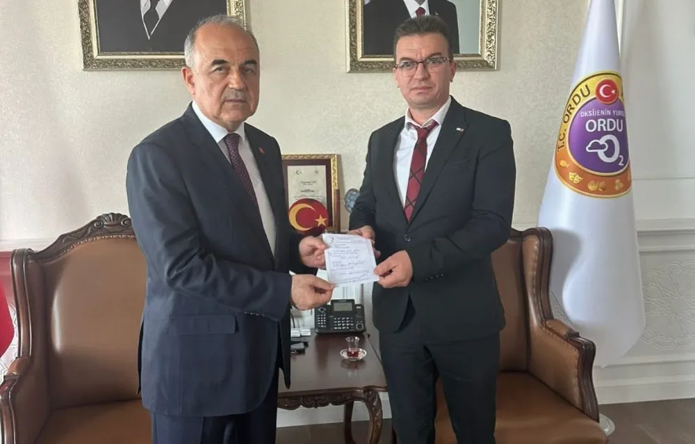 Vali Erol’dan Kızılay’a kurban desteği