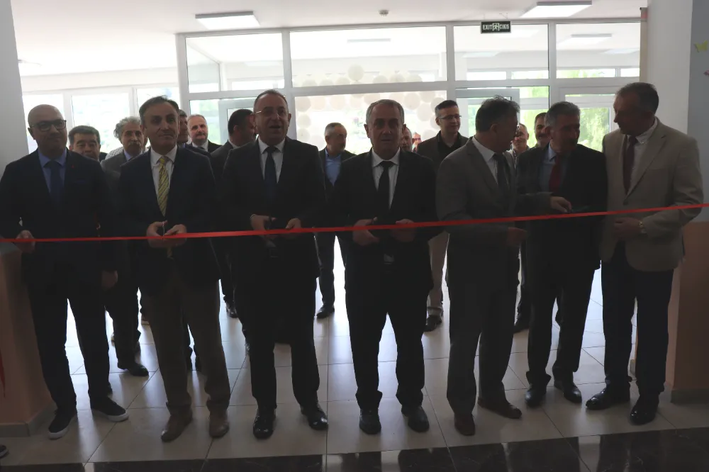 Ünye’de bilim ve kültür Kız Meslek’te buluştu