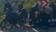 Fatsa’da motosiklet bariyerlere çarptı; 2 yaralı