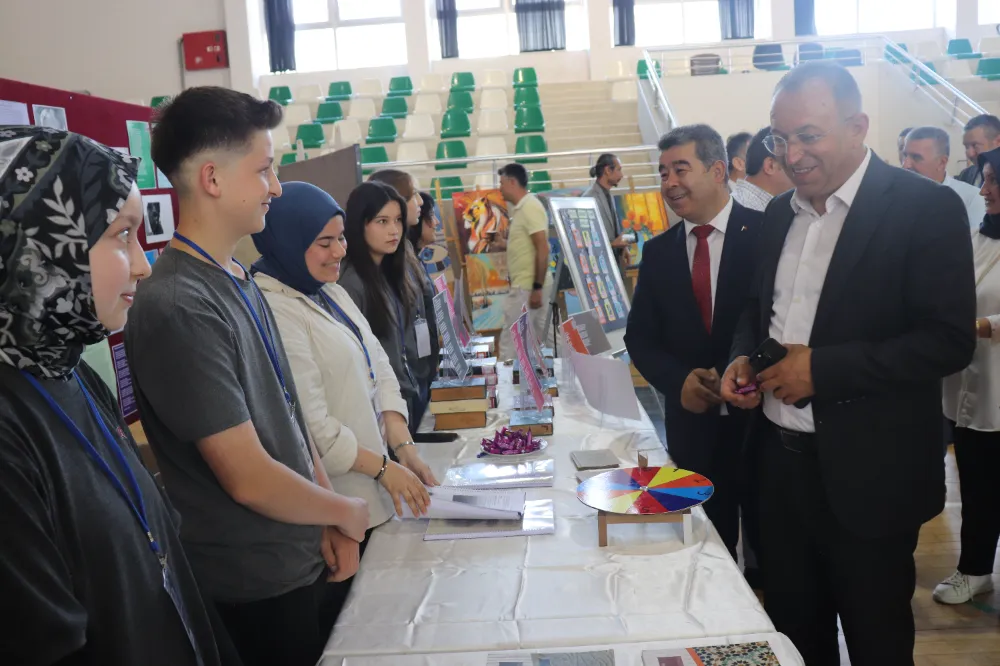Ünye Mustafa Rakım Anadolu Lisesi’nde renkli yılsonu şenliği