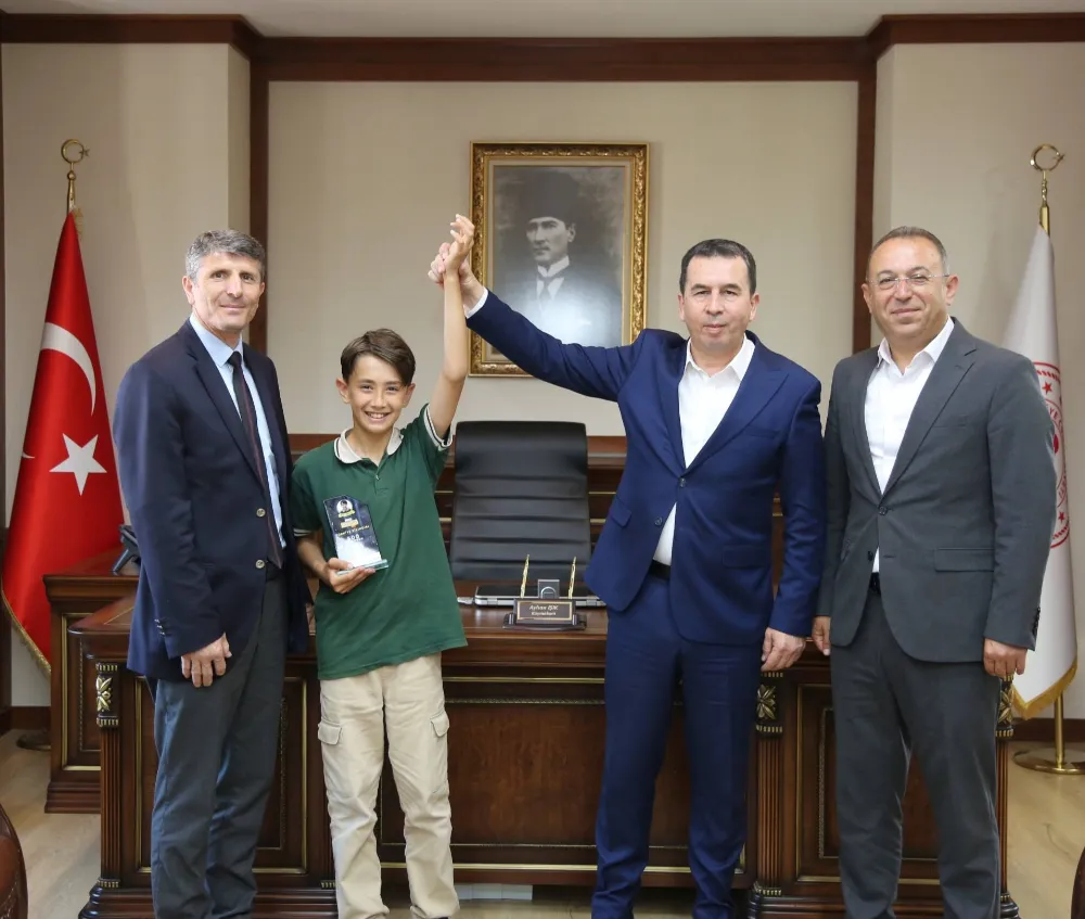 Bursluluk Sınavı Türkiye 1.si Ali Tokatlı’dan Kaymakam Işık’a ziyaret