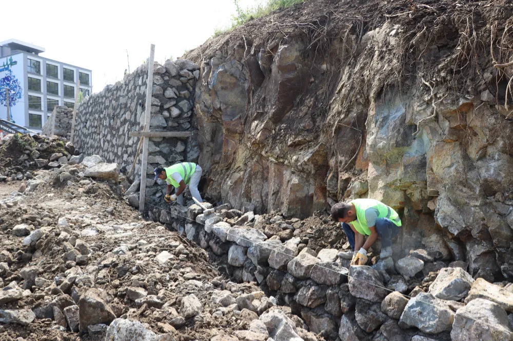 Gülyalı’da yol güvenliği artırıldı