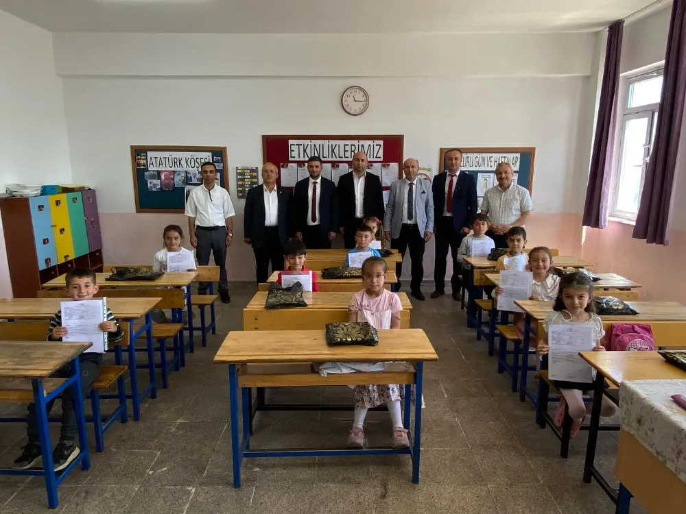 Başkan Karayiğit, öğrencilerin karne heyecanına ortak oldu