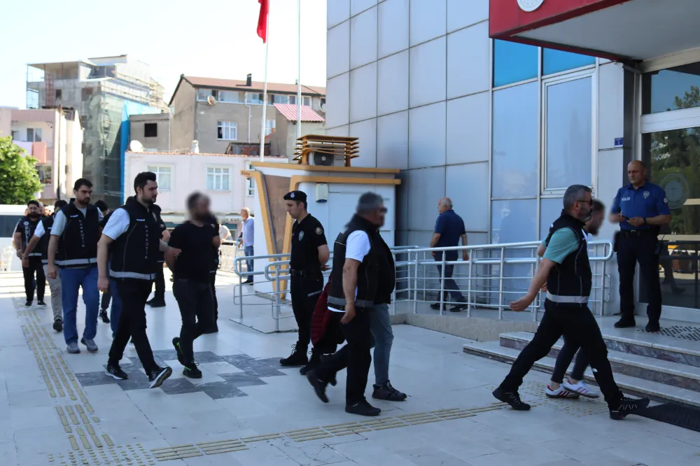Ünye’de uyuşturucu zanlıları adliyeye çıkarıldı!