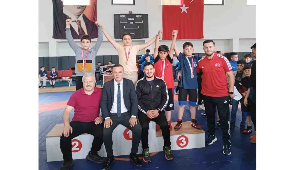  Korganlı güreşçiler Türkiye Şampiyonasına gidiyorlar