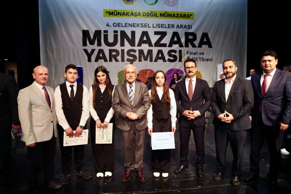 “Münakaşa Değil Münazara” yarışmasında şampiyon Ordu Fen Lisesi…