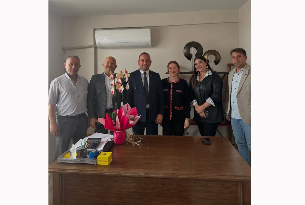 Anahtar Parti Ünye’de sahada; esnafın nabzı tutuluyor