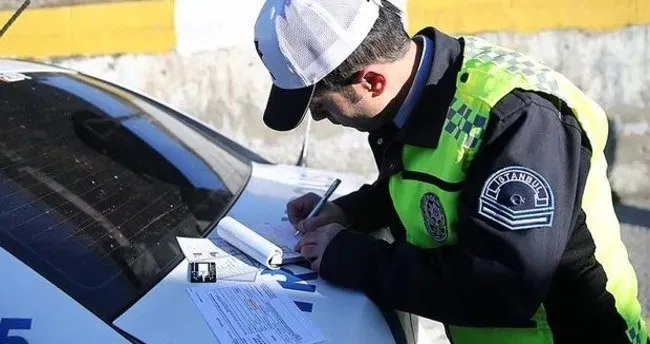 Trafikte sıkı denetim, binlerce sürücüye ceza!