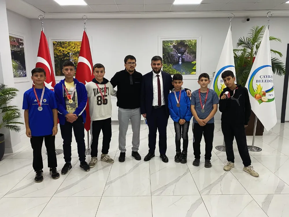 Çaybaşı’nın başarılı güreşçilerinden Başkan Karayiğit’e ziyaret