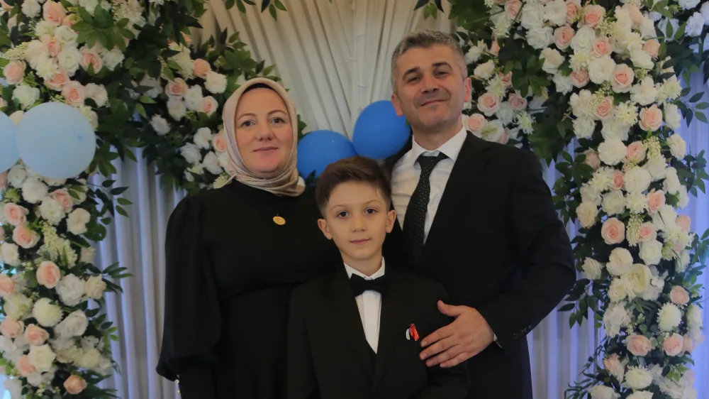 Ömer Salih erkekliğe ilk adımını attı