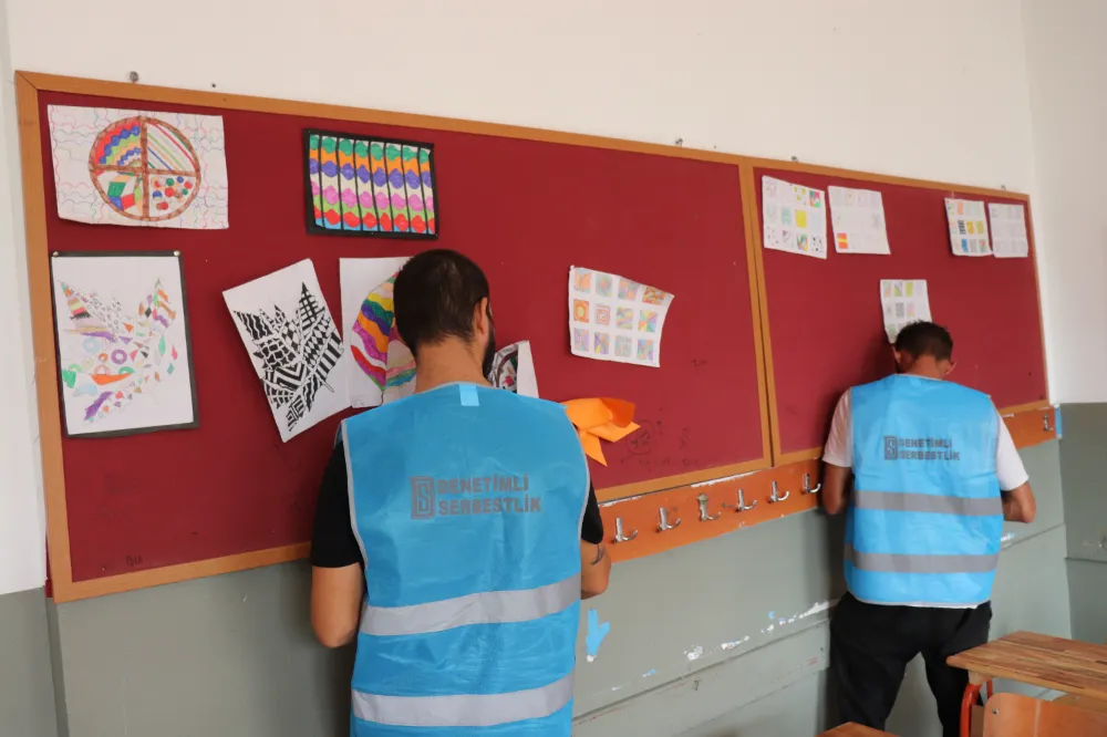 Ünye’de yükümlüler  okulları hazırlıyor