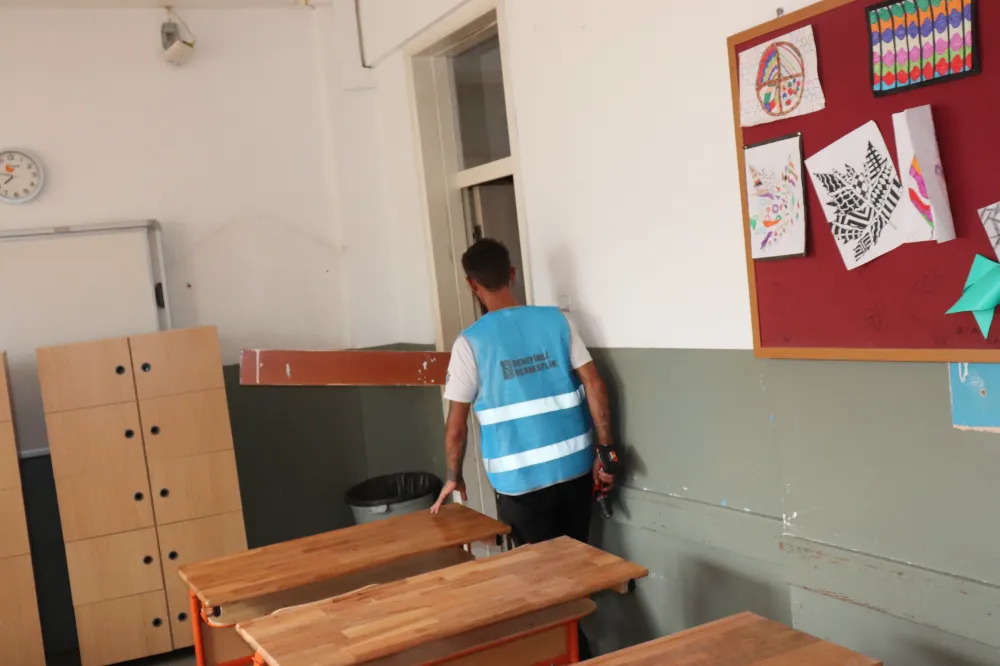 Ünye’de yükümlüler  okulları hazırlıyor